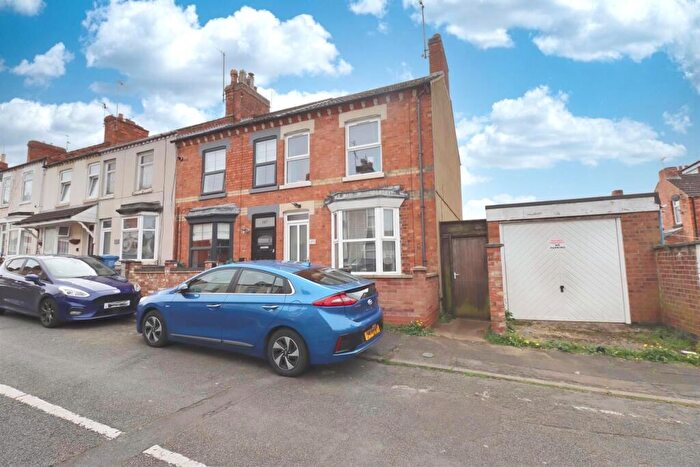 2 Bedroom Terraced House To Rent In Buccleuch Street, Kettering, NN16