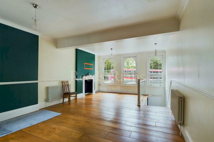 4 Bedroom End Of Terrace House To Rent In East Hill, Dartford, Kent, DA1