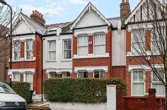 4 Bedroom Terraced House For Sale In Davis Road, London, W3