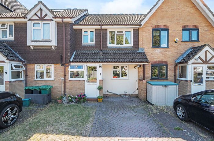 3 Bedroom Terraced House For Sale In Ludlow Close, Bromley, BR2
