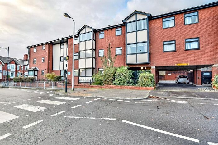 2 Bedroom Flat For Sale In Wyndham Street, Barry, CF63