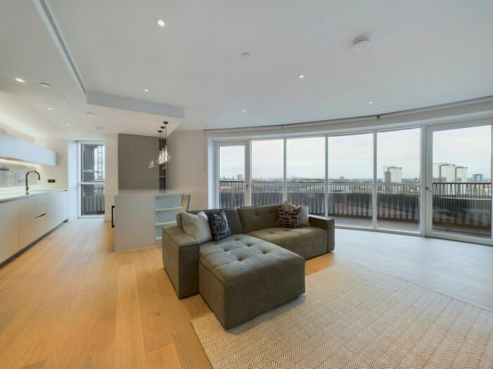 2 Bedroom Flat To Rent In Cascade Way, White City, W12