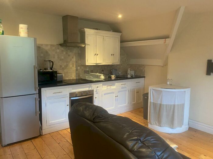 2 Bedroom Flat To Rent In Church Lane, Bristol, United Kingdom, BS48