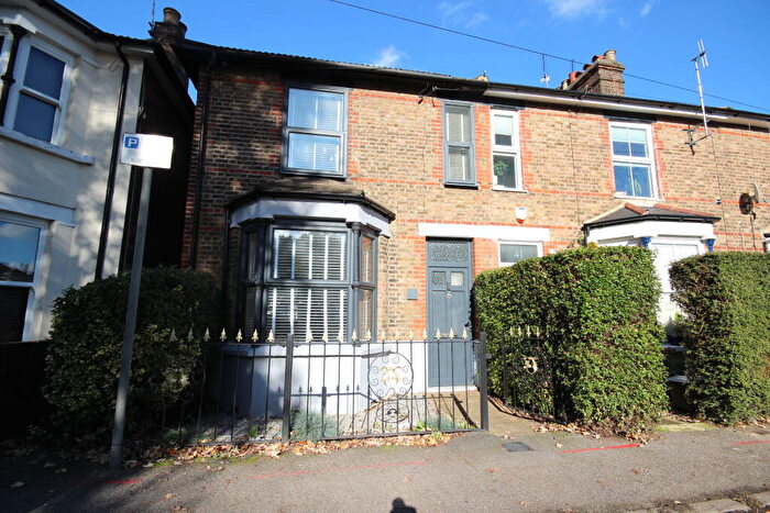 2 Bedroom Terraced House To Rent In Victoria Road, Brentwood, CM14