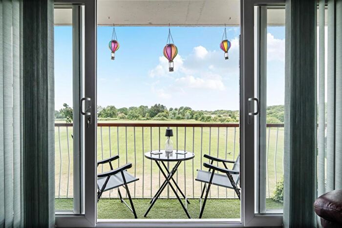 3 Bedroom Flat For Sale In Gale Moor Avenue, Alverstoke, Gosport, PO12