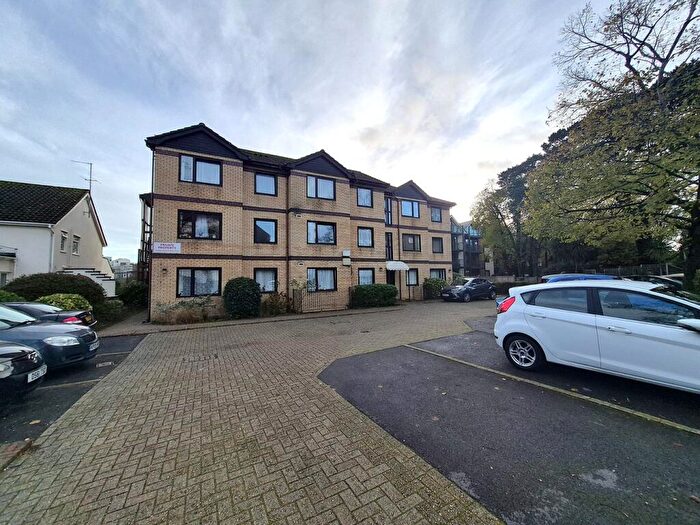 2 Bedroom Retirement Property For Sale In Madeira Road, Bournemouth, BH1