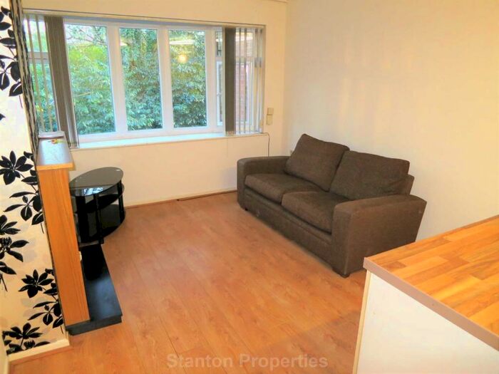 2 Bedroom Apartment To Rent In Aldborough Close, Withington, M20