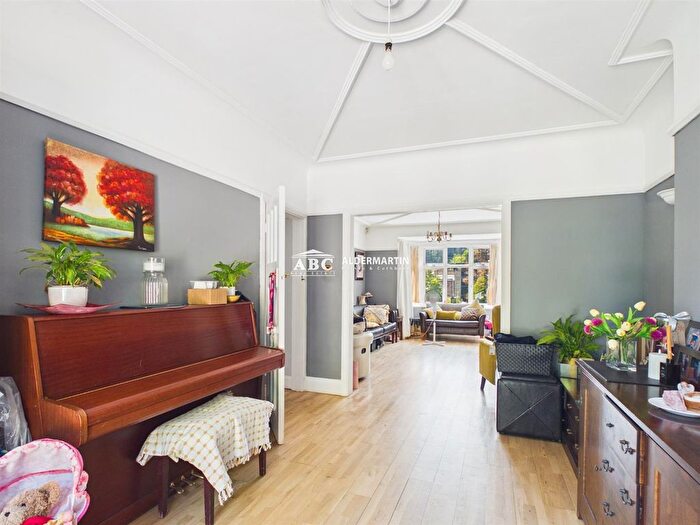 6 Bedroom Semi Detached House For Sale In Whitchurch Gardens, Canons Park/Edgware, HA8