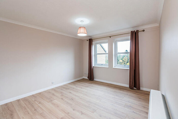 2 Bedroom Flat To Rent In Lt Craighouse Gardens, Edinburgh, EH10