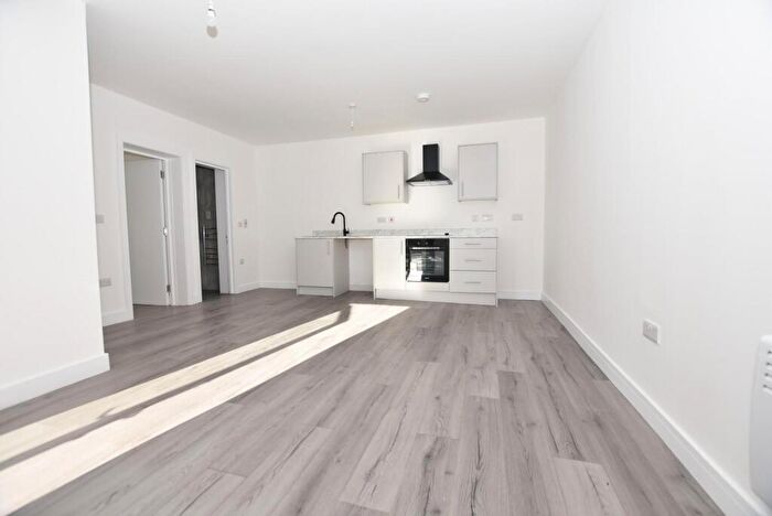 2 Bedroom Flat To Rent In Flat B, Occupation Road, Newbold, S41