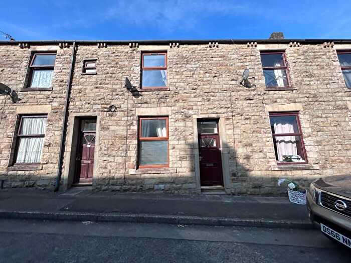 2 Bedroom Terraced House To Rent In St. James Row, Rawtenstall, BB4