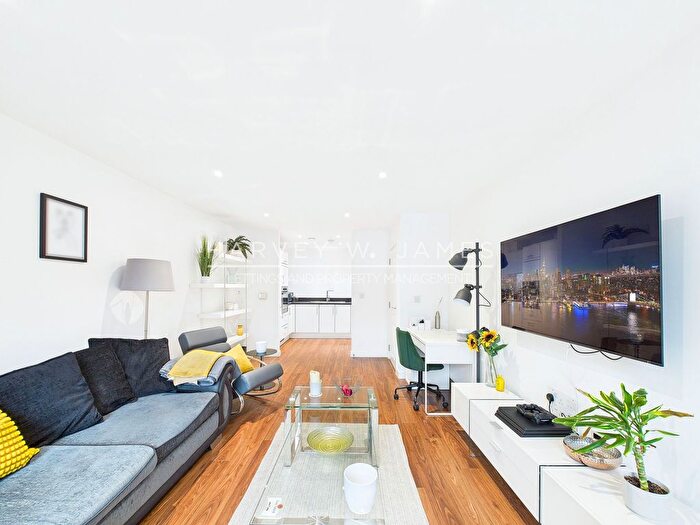 1 Bedroom Flat To Rent In Highland Street, London, E15