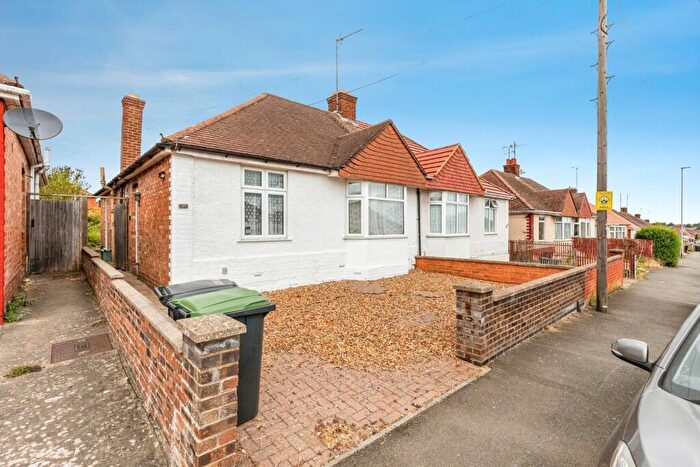 2 Bedroom Semi-Detached Bungalow For Sale In St Margarets Avenue, Rushden, NN10