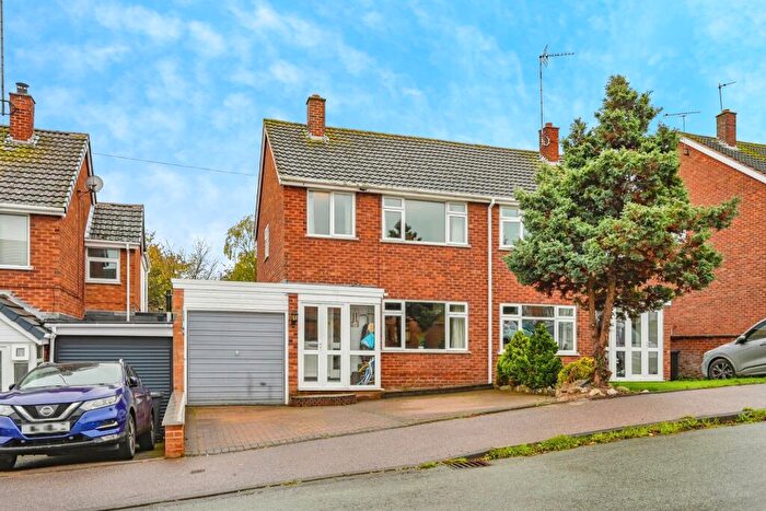 3 Bedroom Semi Detached House For Sale In St. Davids Road, Clifton Campville, B79