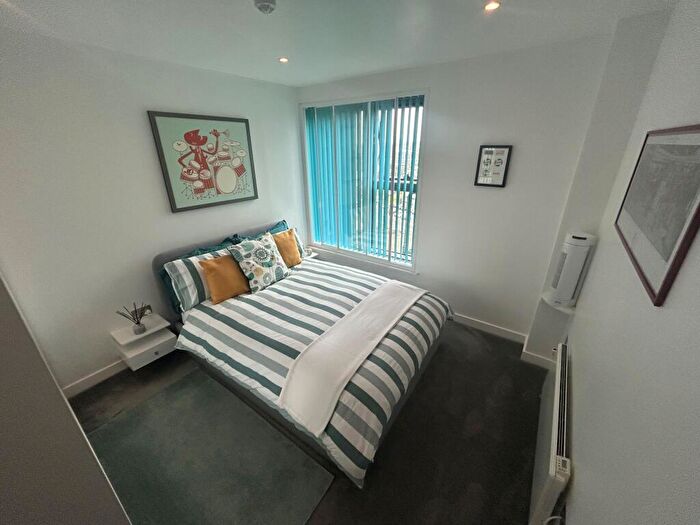 2 Bedroom Apartment To Rent In William Jessop Way, L3