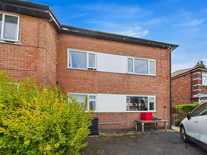 2 Bedroom Maisonette For Sale In Moorland Road, Lytham St. Annes, Lancashire, FY8