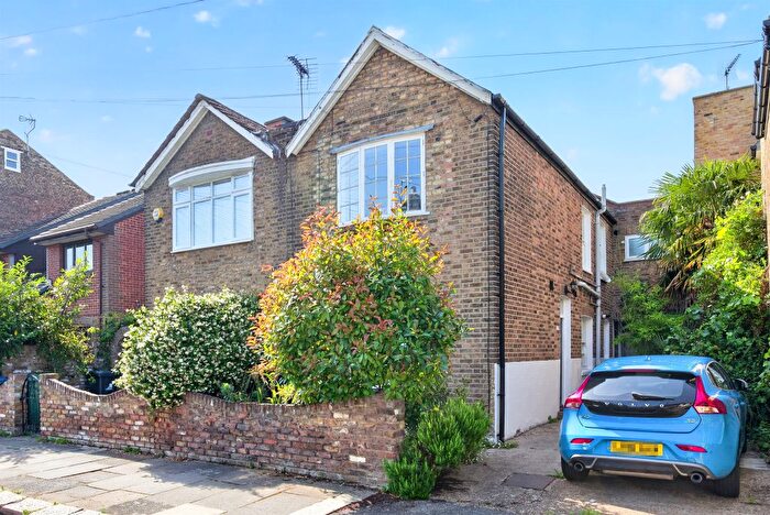 2 Bedroom Terraced House For Sale In Rothschild Road, London, W4