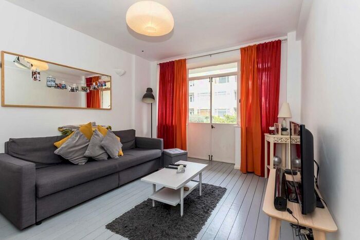 1 Bedroom Flat To Rent In Upper Richmond Road, London, SW15