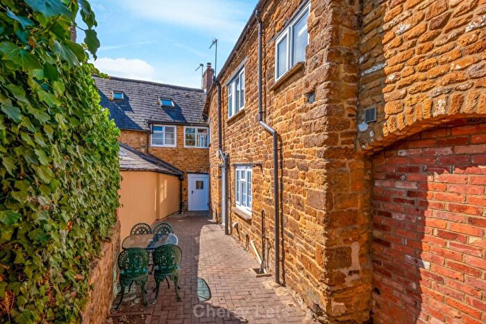 3 Bedroom Cottage To Rent In Bull Ring, Deddington, OX15