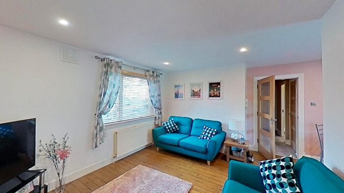 1 Bedroom Flat To Rent In Stuart Park, Edinburgh, Midlothian, EH12