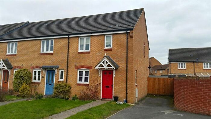3 Bedroom End Of Terrace House To Rent In Horsham Road, Swindon, SN3