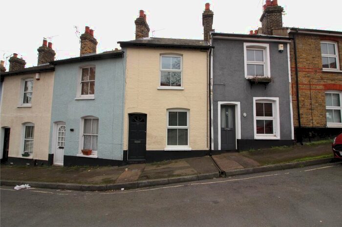 2 Bedroom Terraced House To Rent In South Hill Road, Gravesend, DA12