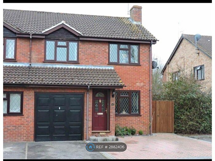 3 Bedroom Semi-Detached House To Rent In Petersfield Close, Basingstoke, RG24