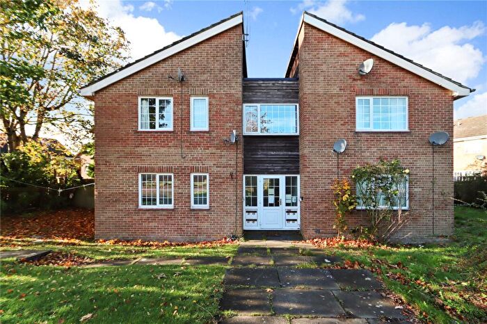 1 Bedroom Flat For Sale In Mollyfair Close, Ryton, Tyne And Wear, NE40