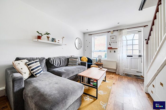 2 Bedroom Terraced House For Sale In Wedmore Gardens, Holloway, N19
