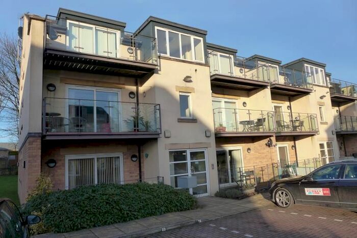 2 Bedroom Flat To Rent In Apartment, Savoy Court, Bradford Road, Stanningley, Pudsey, LS28