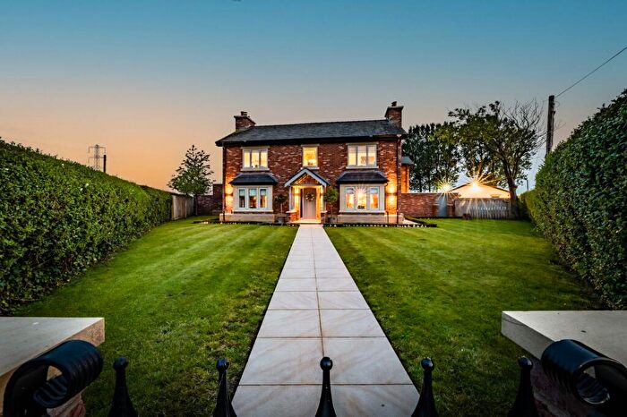 5 Bedroom Detached House For Sale In Marsh Lane, Longton, PR4