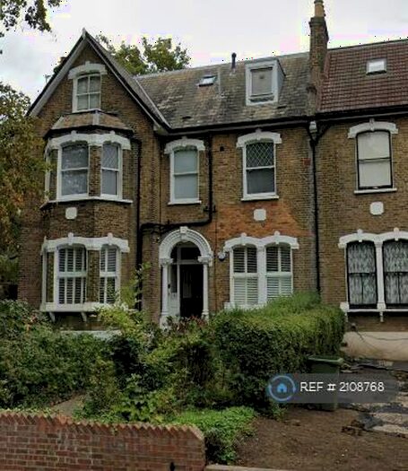 3 Bedroom Flat To Rent In Wickham Road, London, SE4