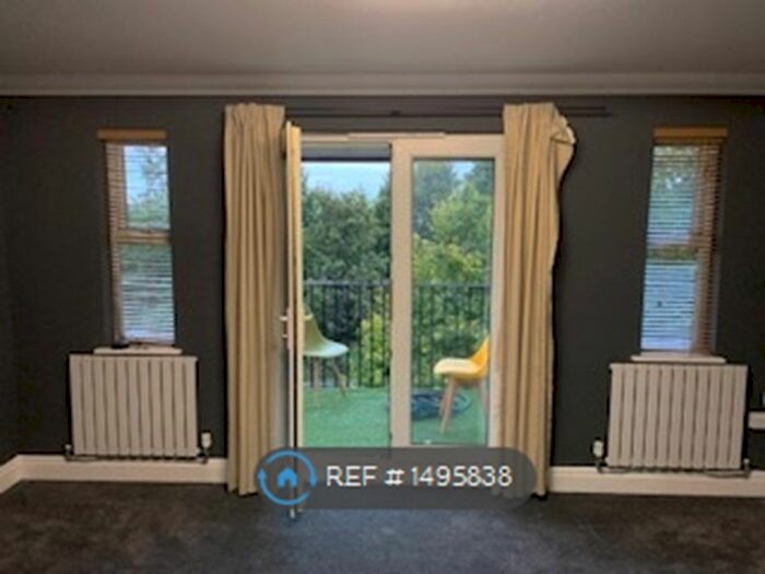2 Bedroom Flat To Rent In Gardeners Place, Chartham, Canterbury, CT4