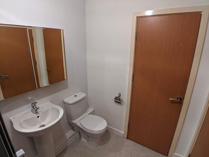 3 Bedroom Flat To Rent In Bed – Mitford Road, Withington, M14