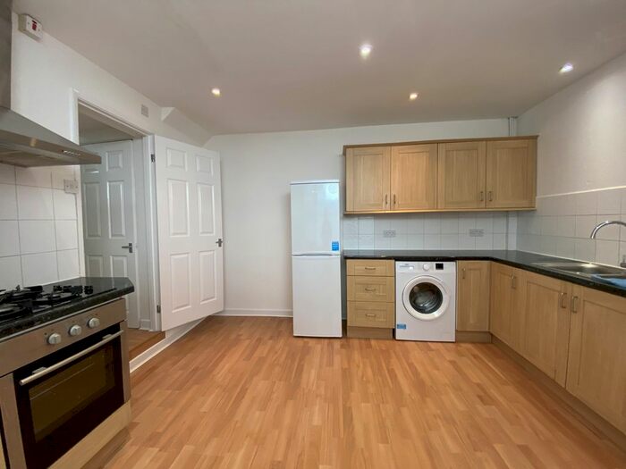 1 Bedroom Flat To Rent In Corporation Road, Newport, NP19