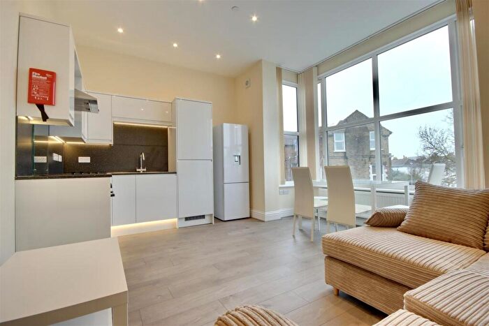 2 Bedroom Apartment To Rent In St. Helens Parade, Southsea, PO4