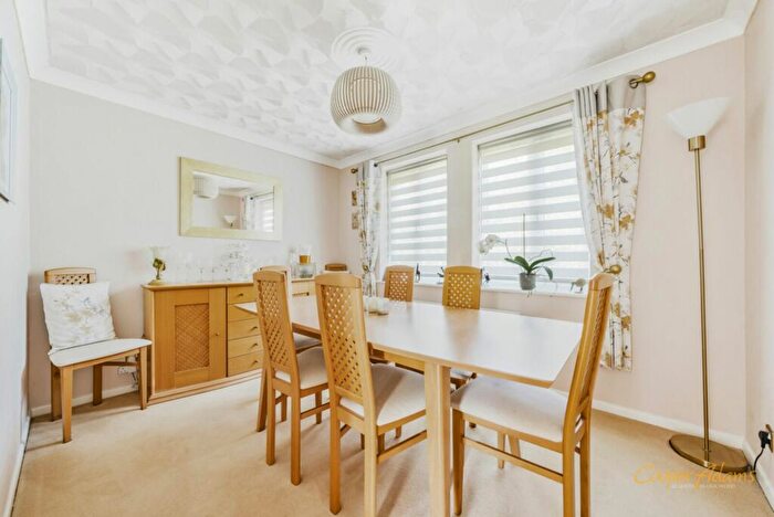 4 Bedroom Detached House For Sale In Toddington Park, Wick, BN17