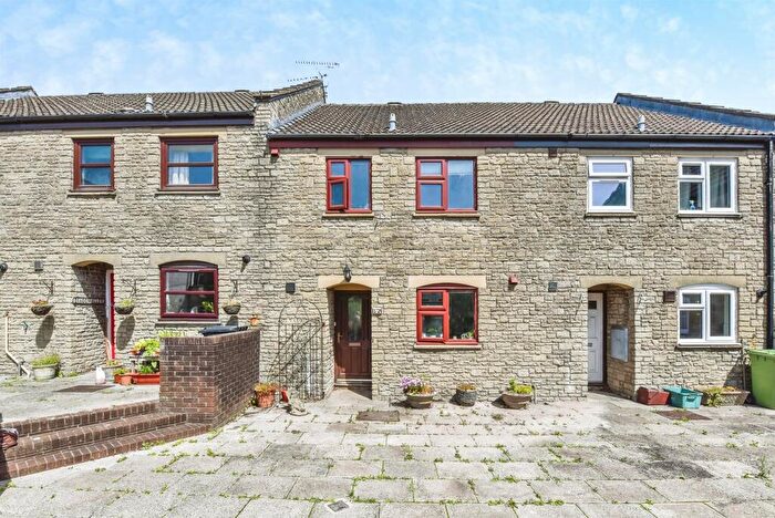 3 Bedroom Semi-Detached House For Sale In Christchurch Street East, Frome, BA11