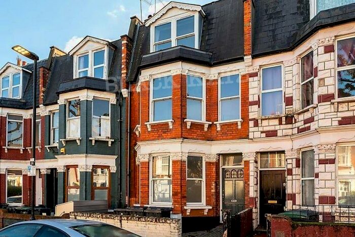 1 Bedroom Flat To Rent In Hampden Road, N8