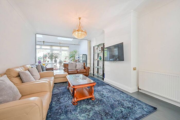 4 Bedroom Property For Sale In Brunswick Road, Ealing, London, W5