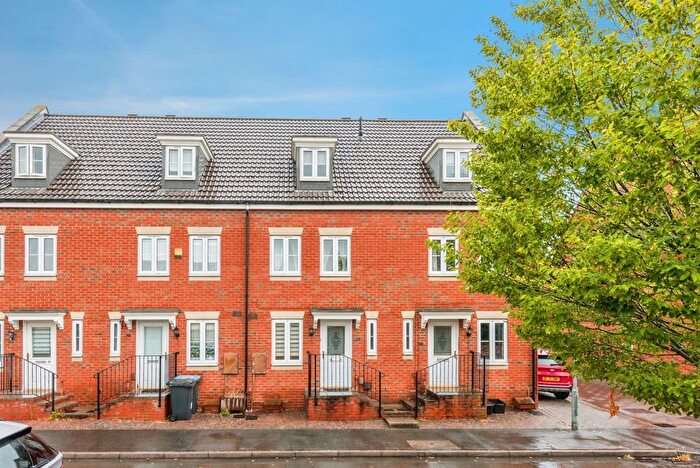 3 Bedroom Terraced House For Sale In Lynmouth Road, Swindon, Wiltshire, SN2