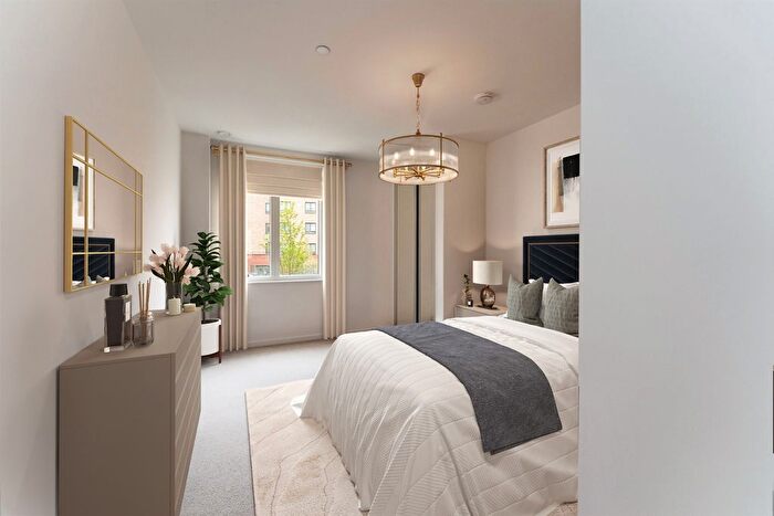 2 Bedroom Flat For Sale In Smallcopper House, London, N18