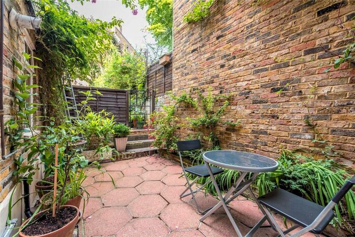 1 Bedroom Apartment To Rent In Packington Street, London, N1