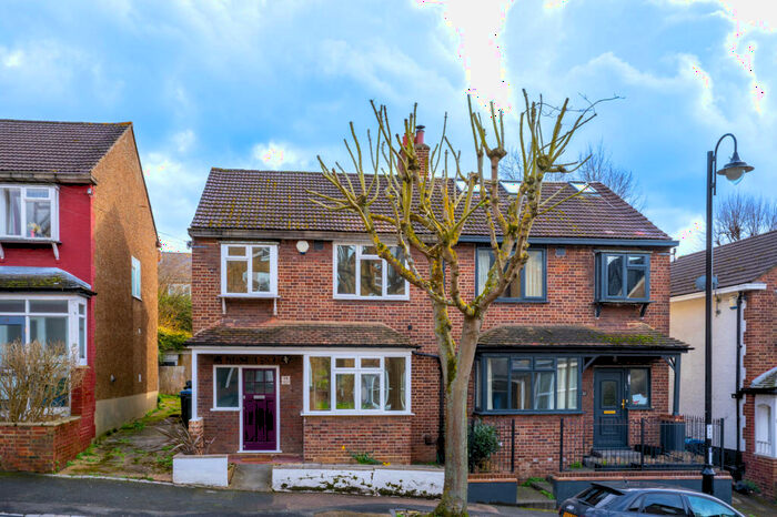 3 Bedroom Semi-Detached House To Rent In Rockmount Road, London, SE19