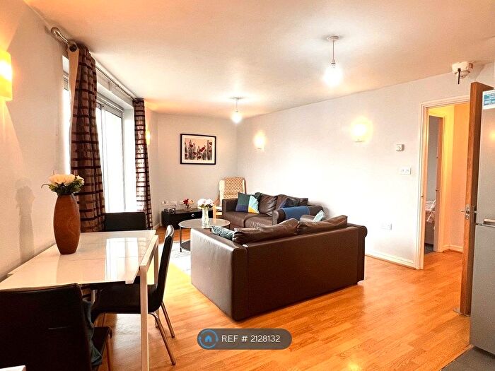 2 Bedroom Flat To Rent In City View, Ilford, IG1