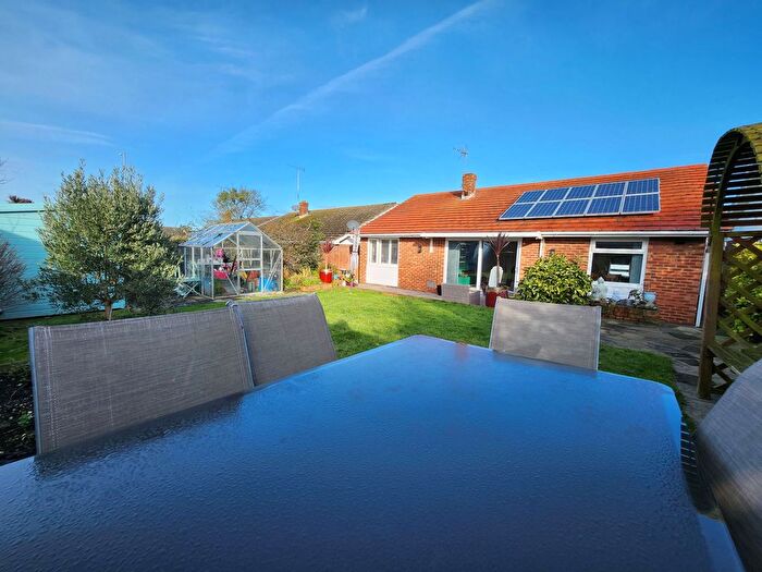 3 Bedroom Bungalow For Sale In Eastchurch Road, Cliftonville, Margate, CT9