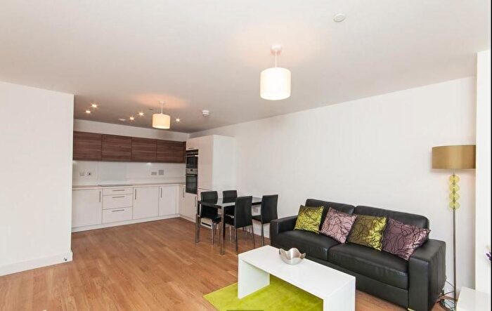 2 Bedroom Flat To Rent In Gatliff Road, Chelsea, London, SW1W