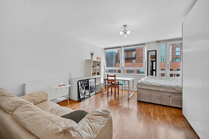 3 Bedroom Maisonette For Sale In Stanhope Street, Euston, NW1