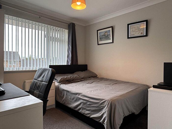 5 Bedroom Semi-Detached House For Sale In Seven Barrows Road, Northmnoor, Wareham, BH20 - Photo 12