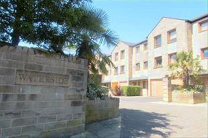 2 Bedroom Flat To Rent In Waterside, Lancaster, LA1